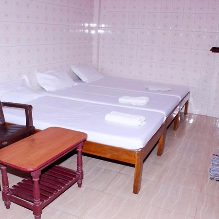 Merit Guest House Chennai Ruang foto