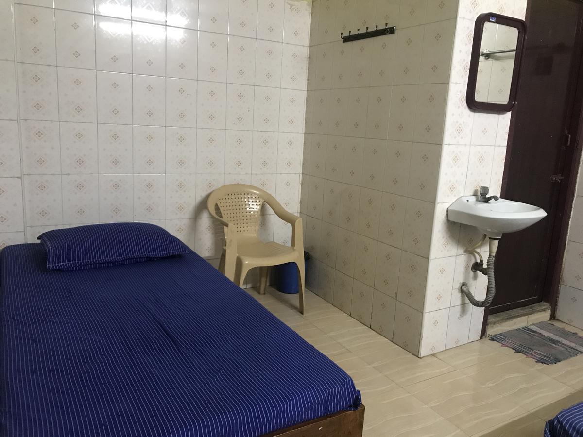Merit Guest House Chennai Bagian luar foto