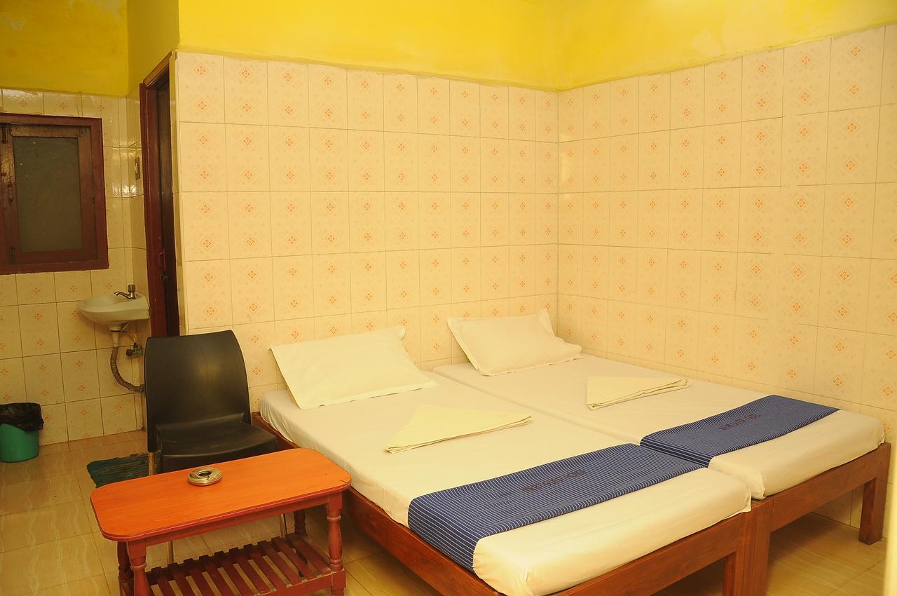 Merit Guest House Chennai Bagian luar foto