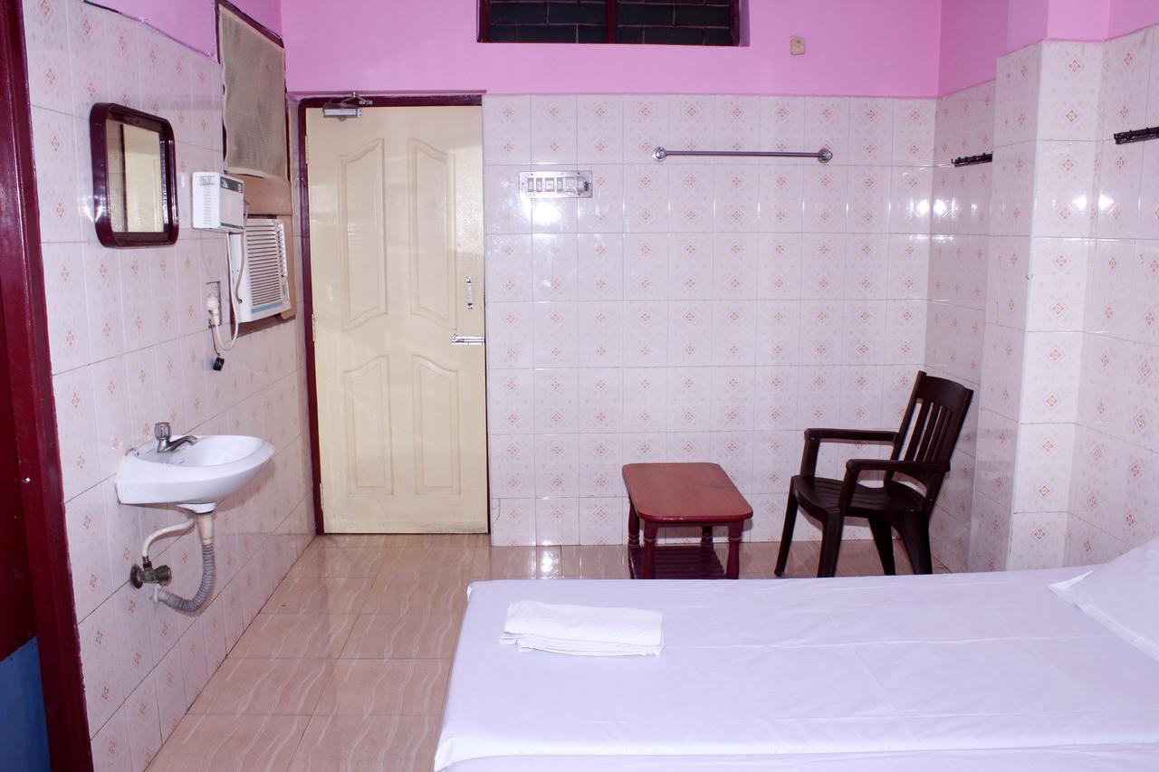 Merit Guest House Chennai Bagian luar foto